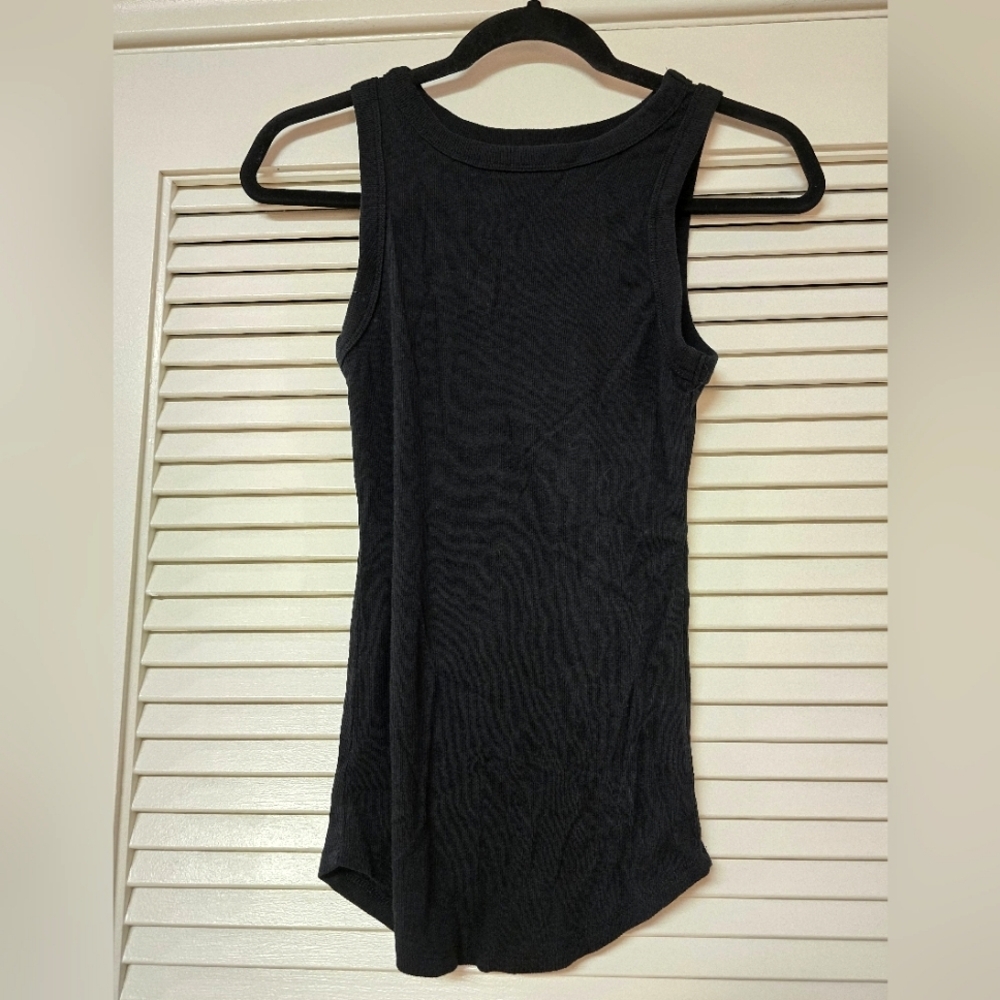 A New Day - Black Ribbed Sleeveless Tunic Tank Top
